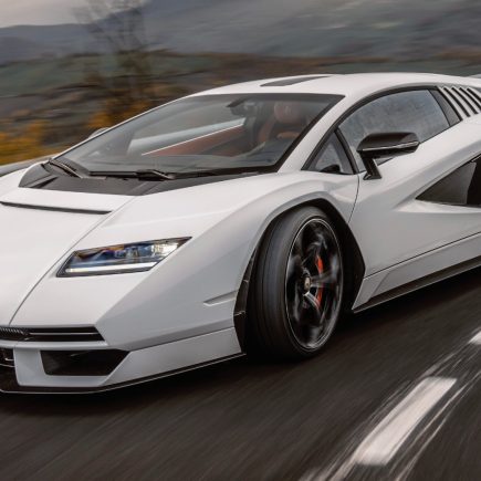 Lamborghini Countach LPI 800-4: Supercar Legendaris dengan Sentuhan Modern